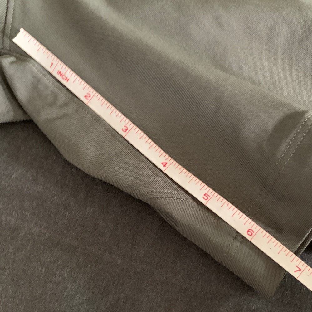 lululemon athletica Men's ABC Classic Fit Shorts Grey Sage - Picture 11 of 13